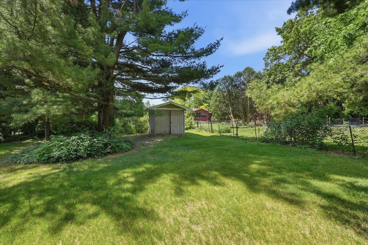 4938 Hickory Trail