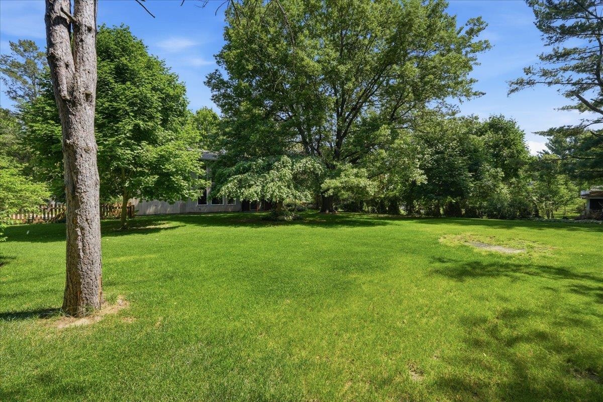 4938 Hickory Trail
