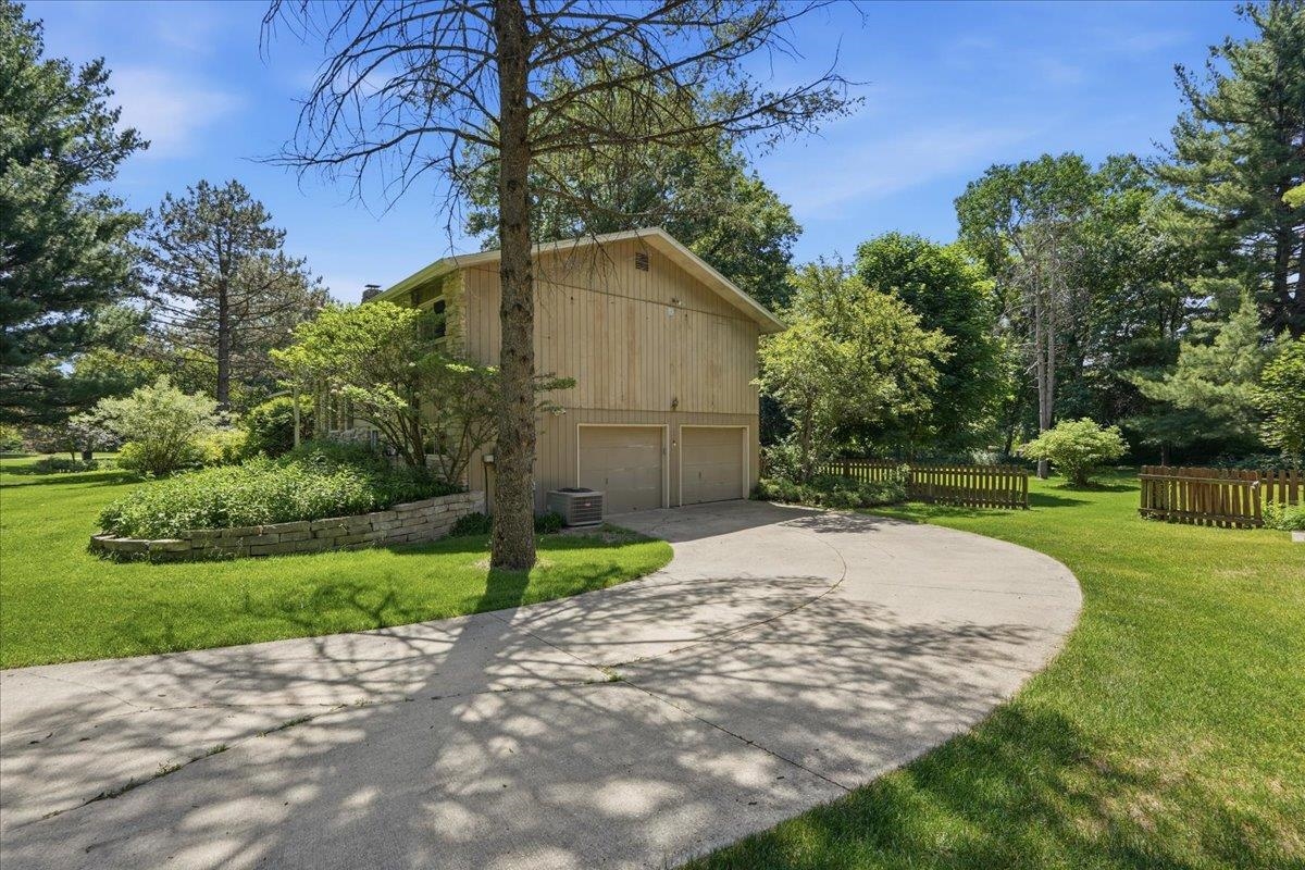 4938 Hickory Trail