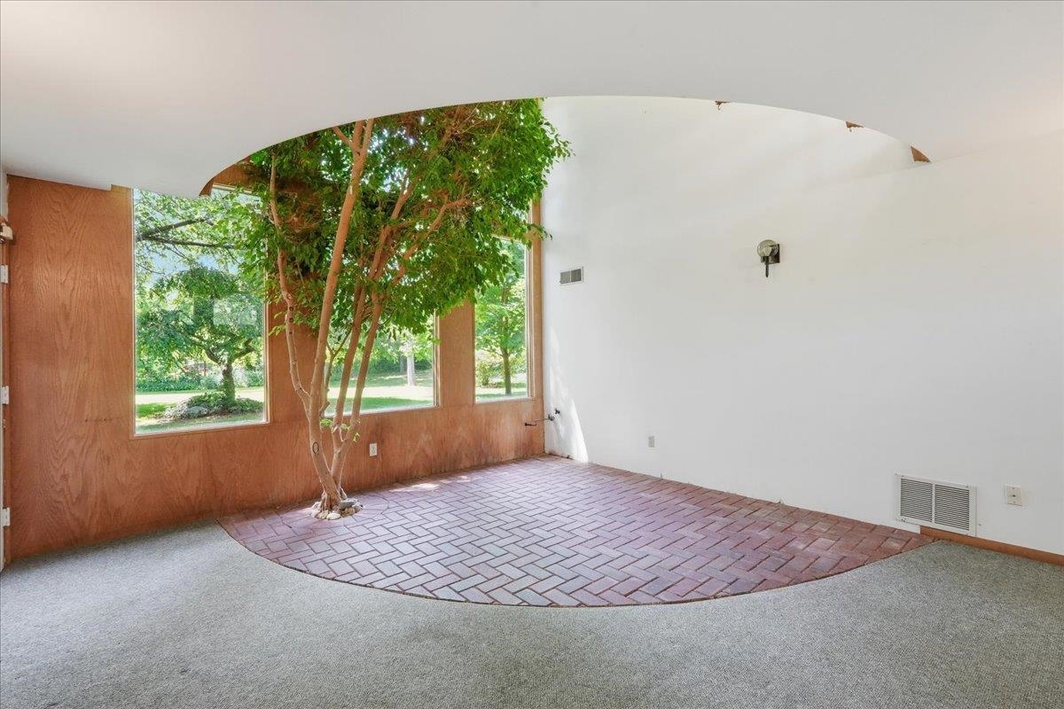 4938 Hickory Trail