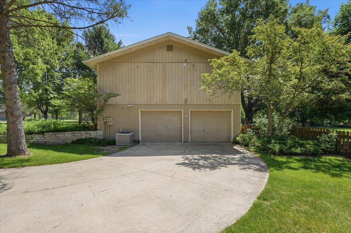 4938 Hickory Trail