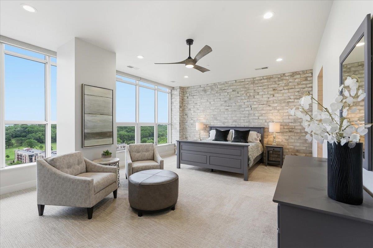 625 N Segoe Road 1100
