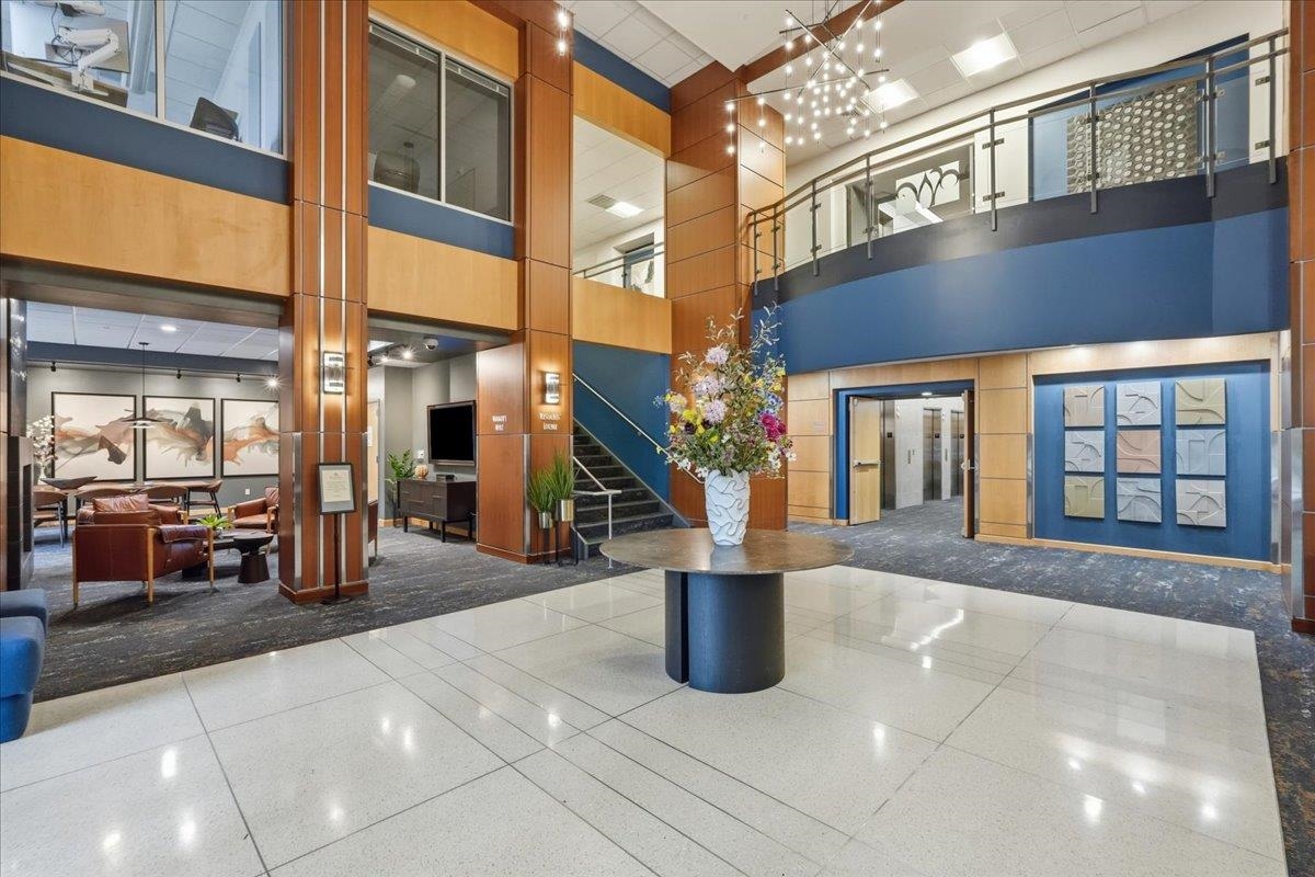 625 N Segoe Road 1100