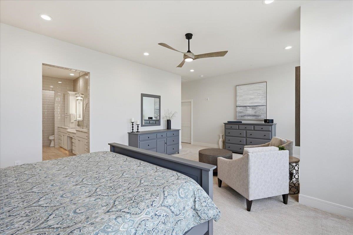 625 N Segoe Road 1100