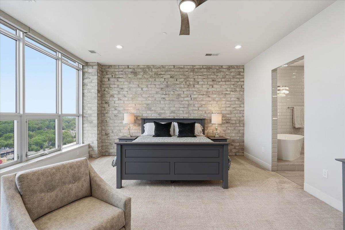 625 N Segoe Road 1100
