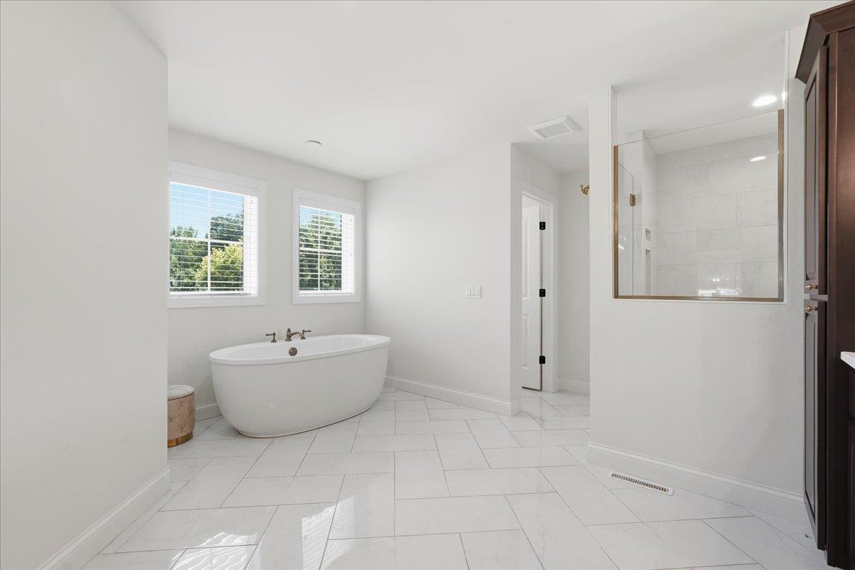 7616 Tumbledown Trail