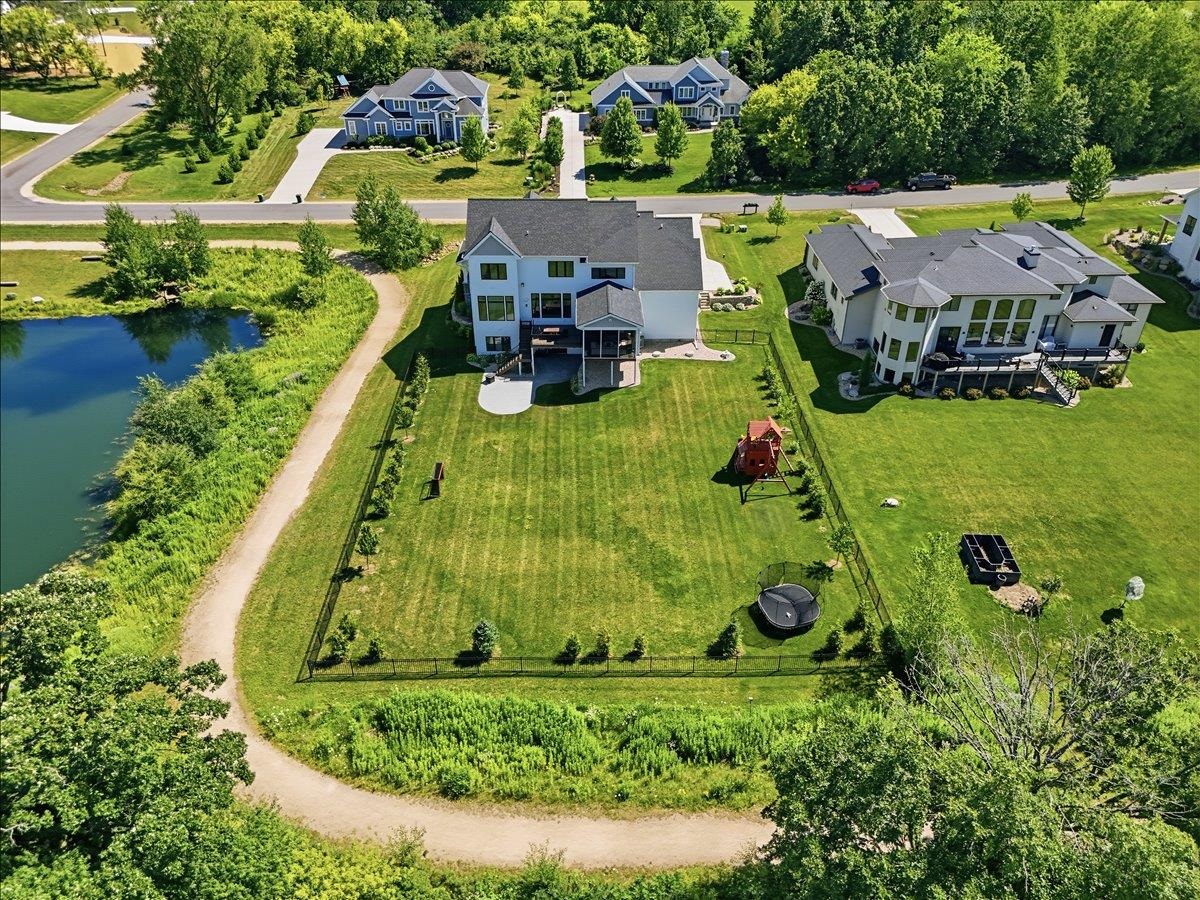 7616 Tumbledown Trail