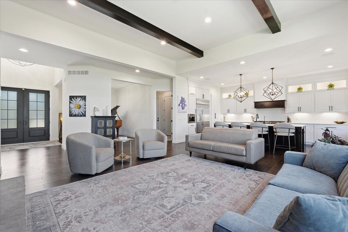 7616 Tumbledown Trail