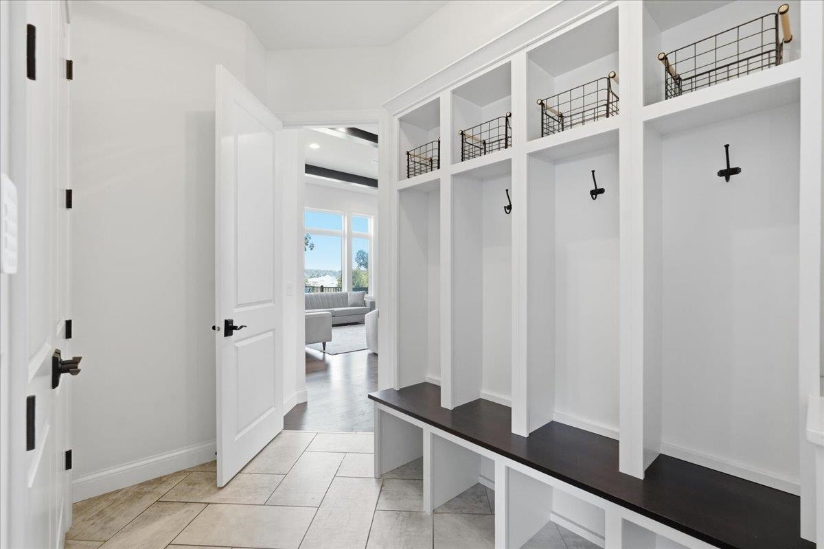 7616 Tumbledown Trail