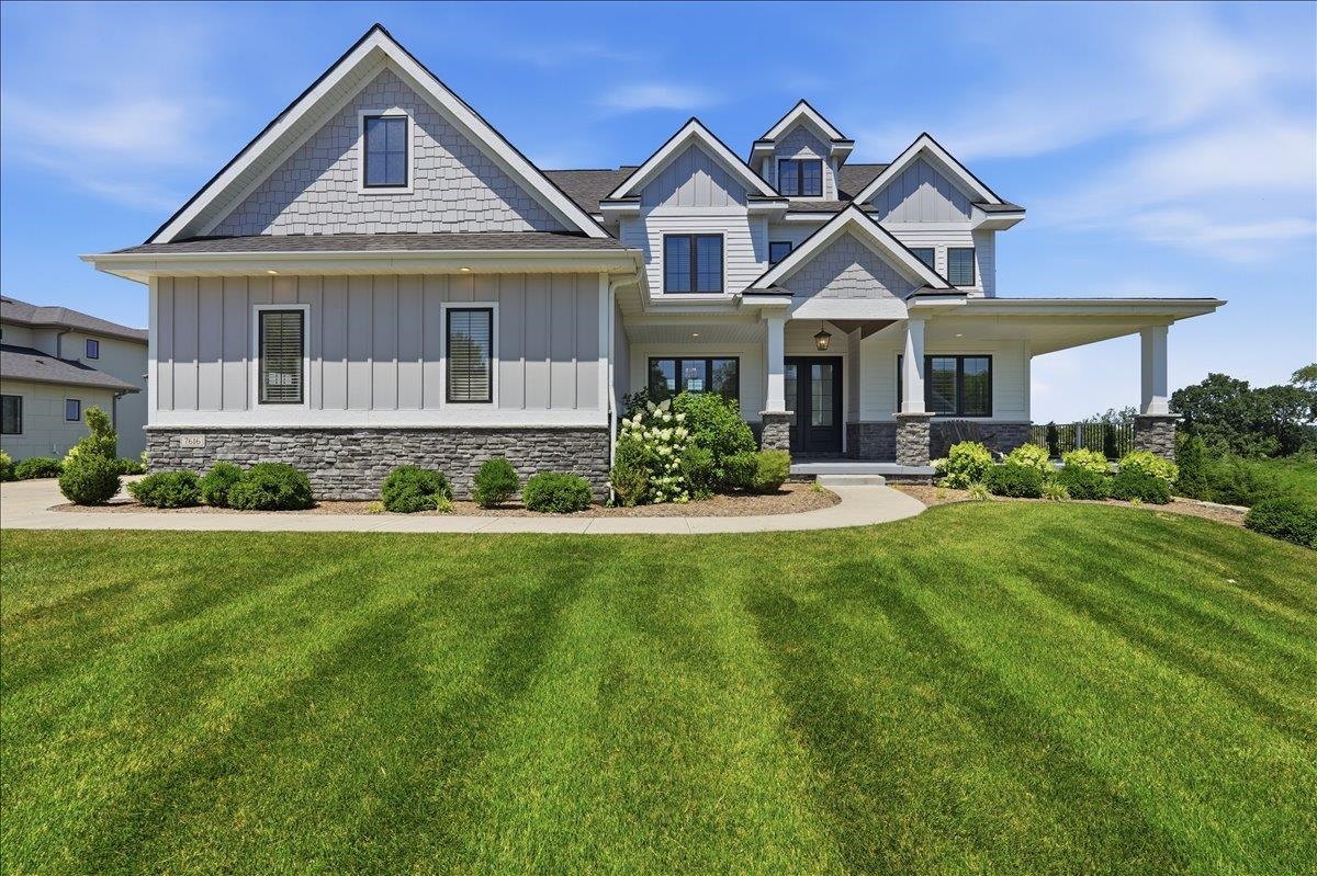 7616 Tumbledown Trail