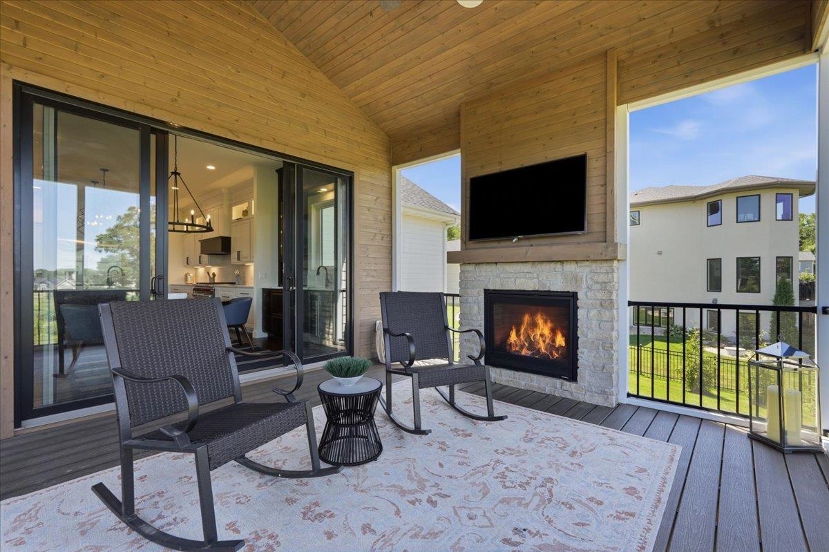 7616 Tumbledown Trail