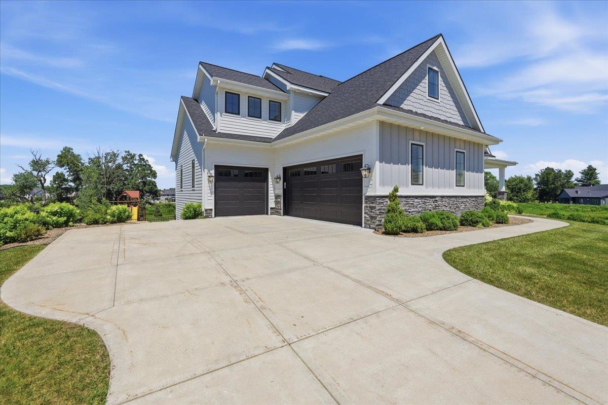 7616 Tumbledown Trail