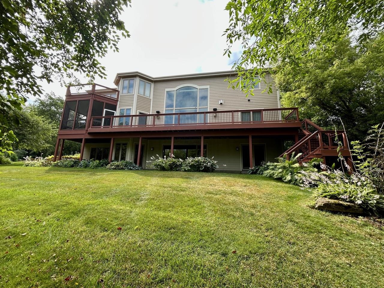 7534 Summit Ridge Road