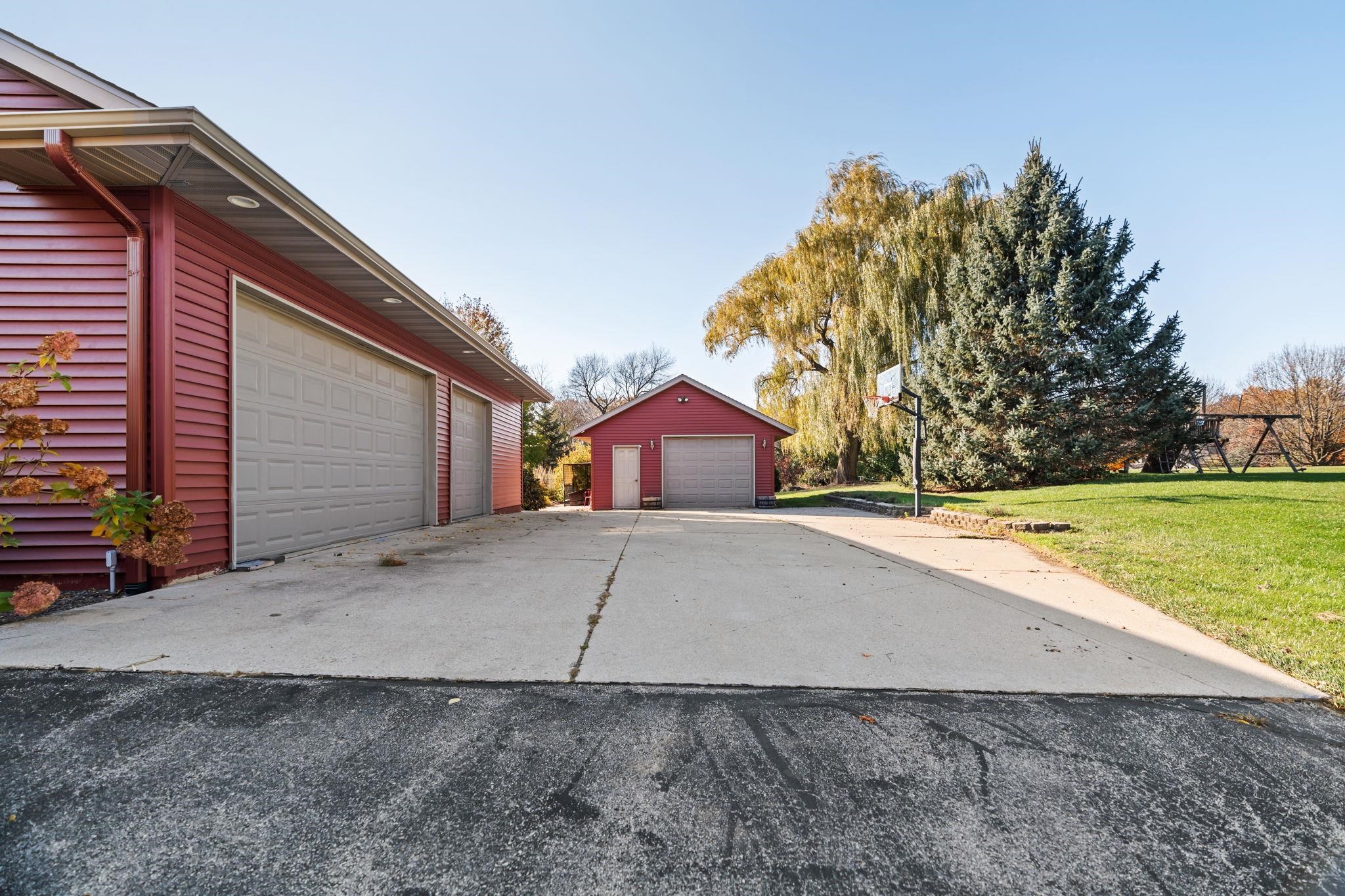 8109 N Robert Drive