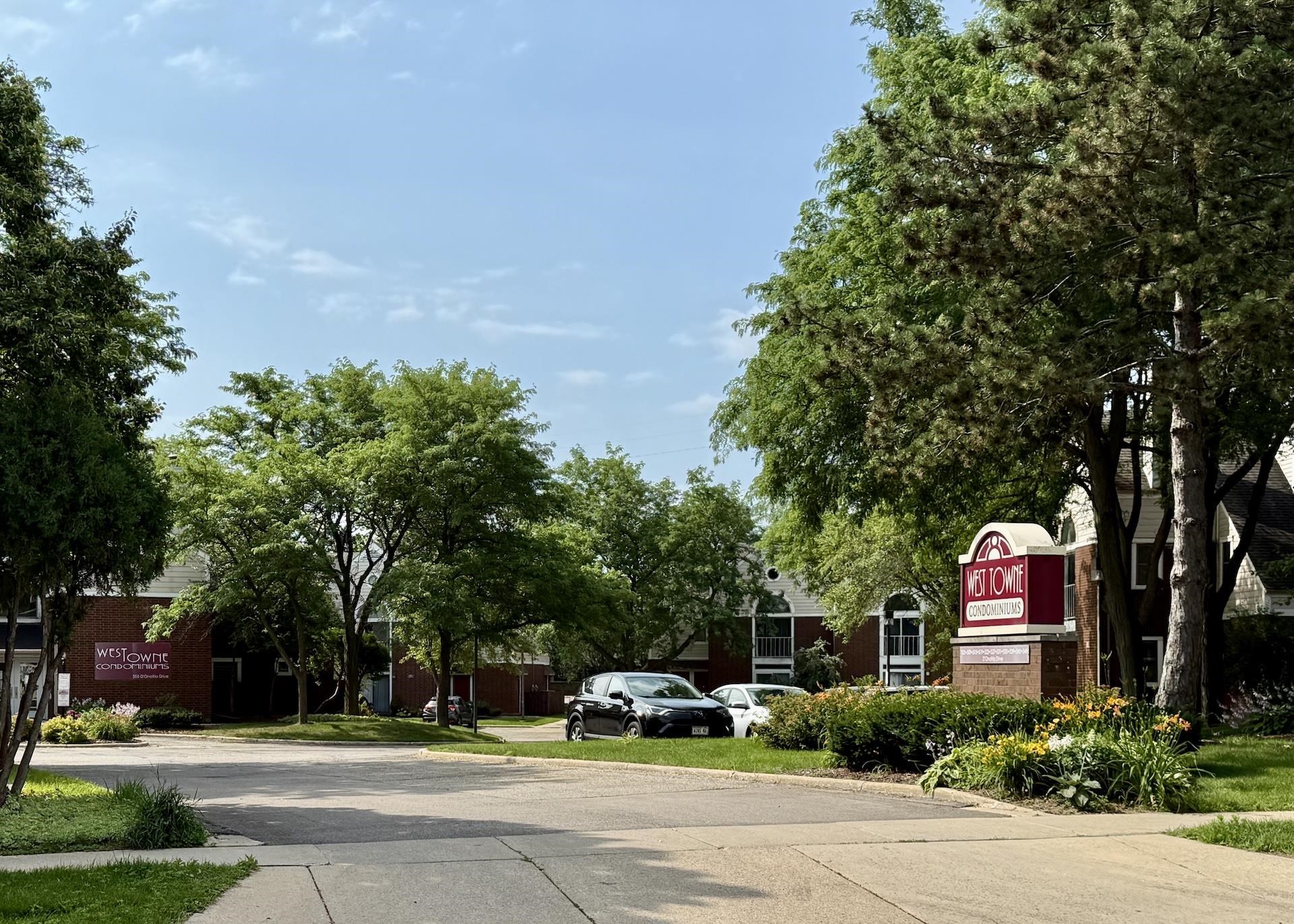 515 D'Onofrio Drive 1