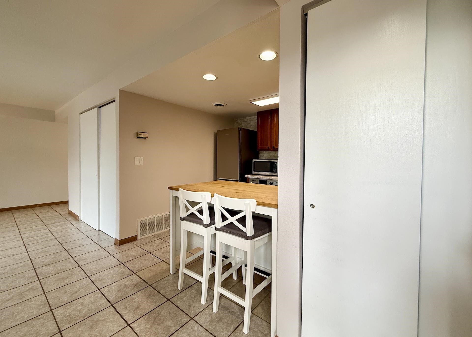 515 D'Onofrio Drive 1