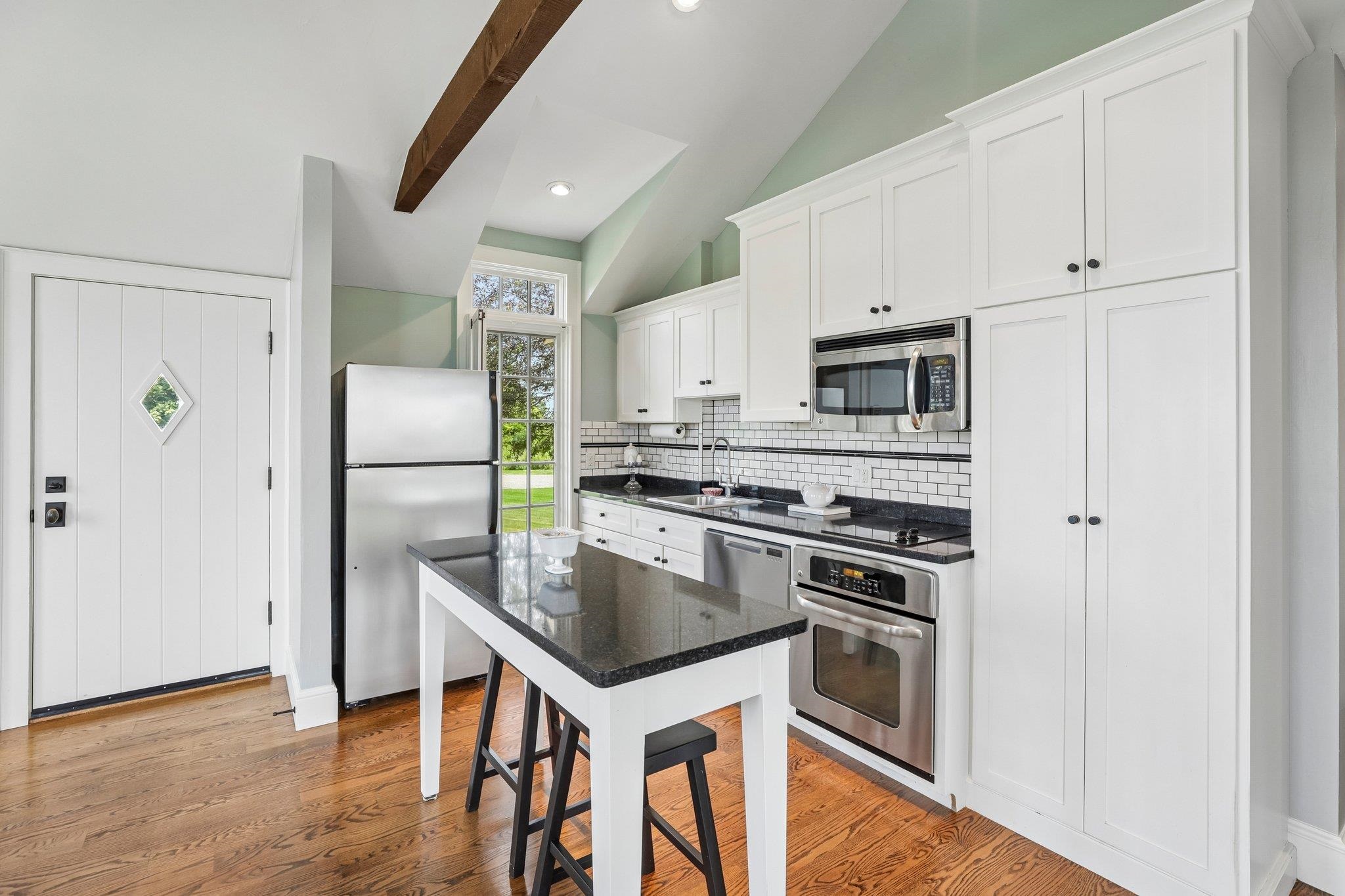 6837 Woodland Drive