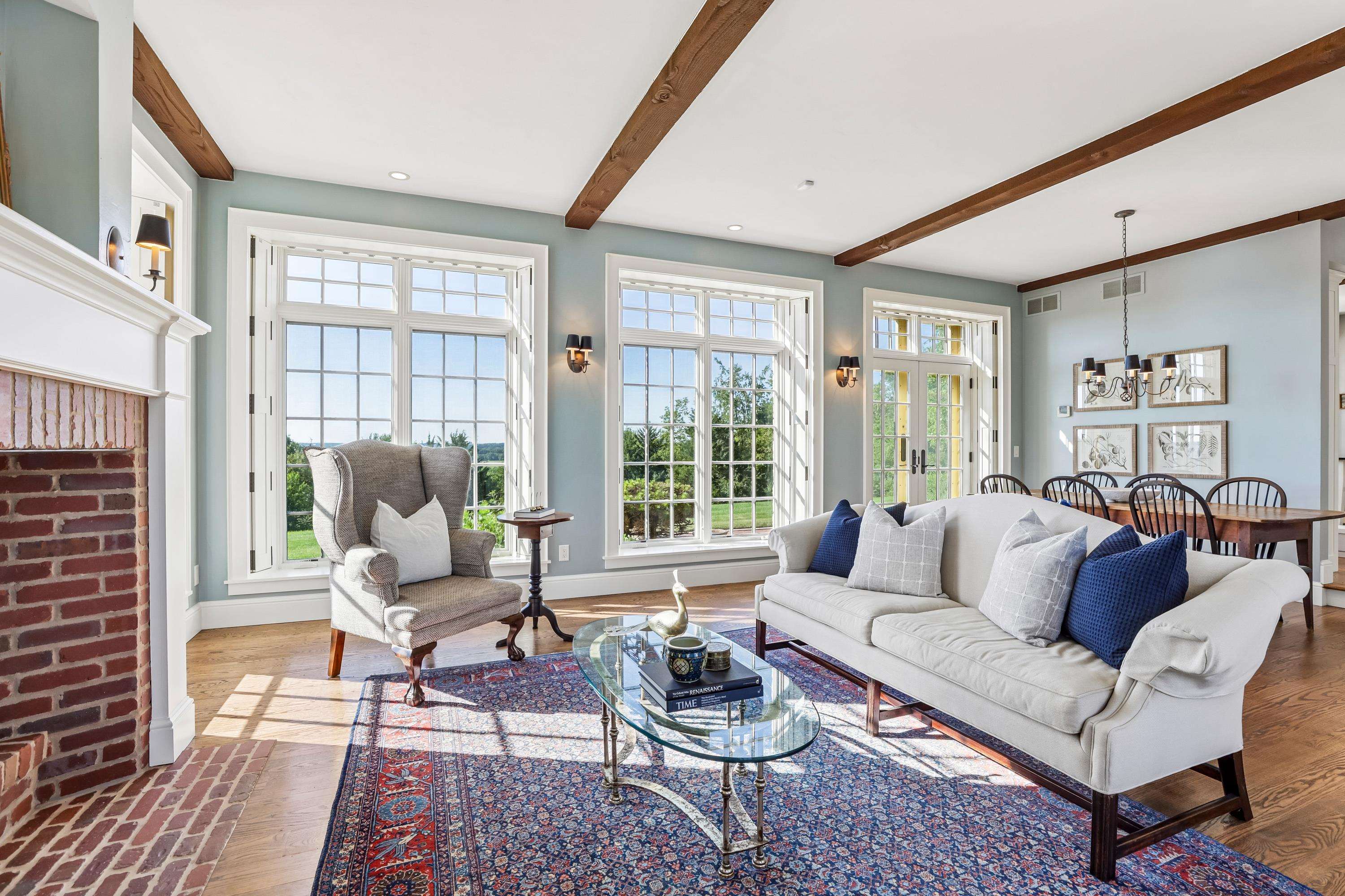 6837 Woodland Drive