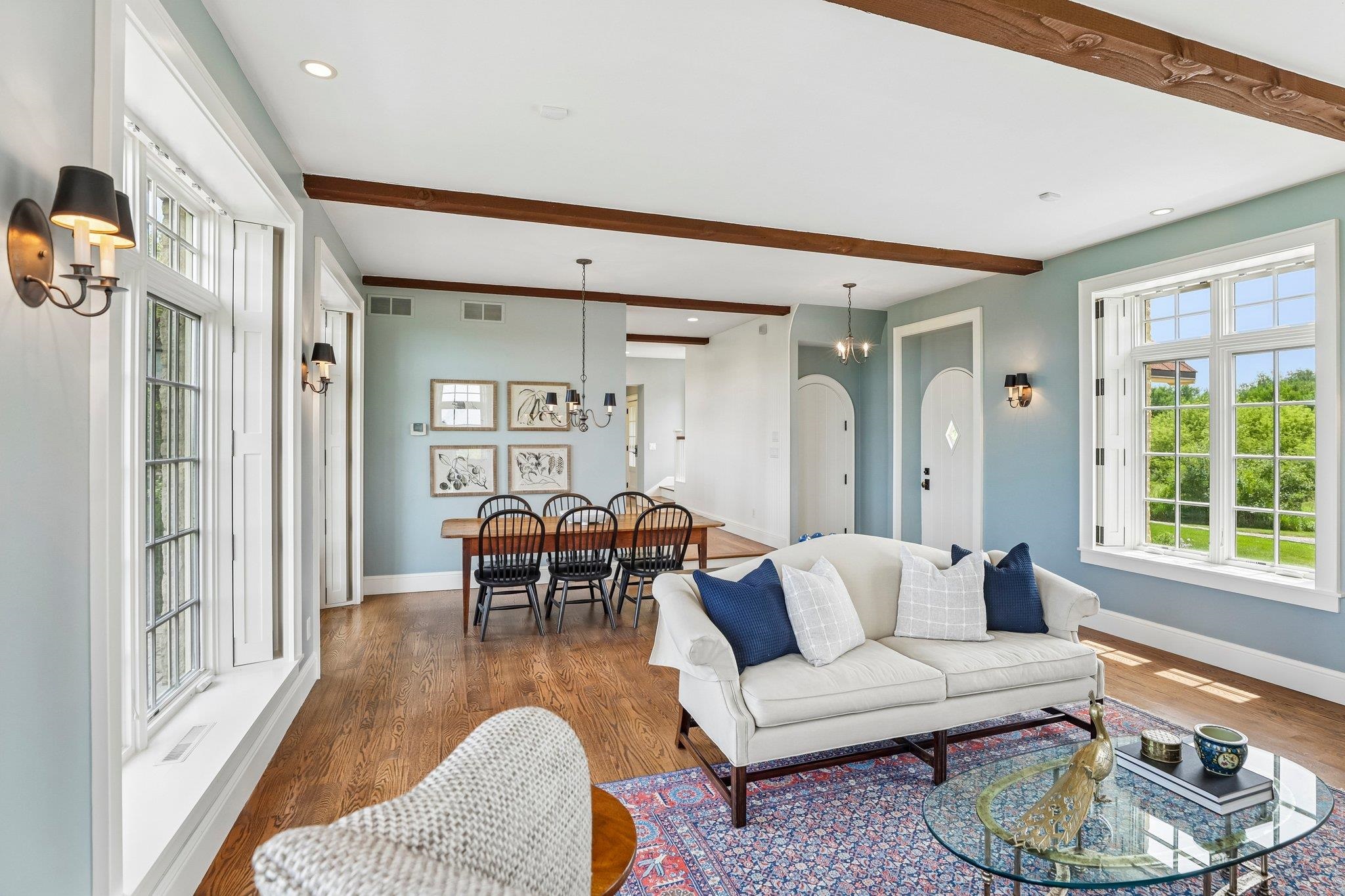 6837 Woodland Drive