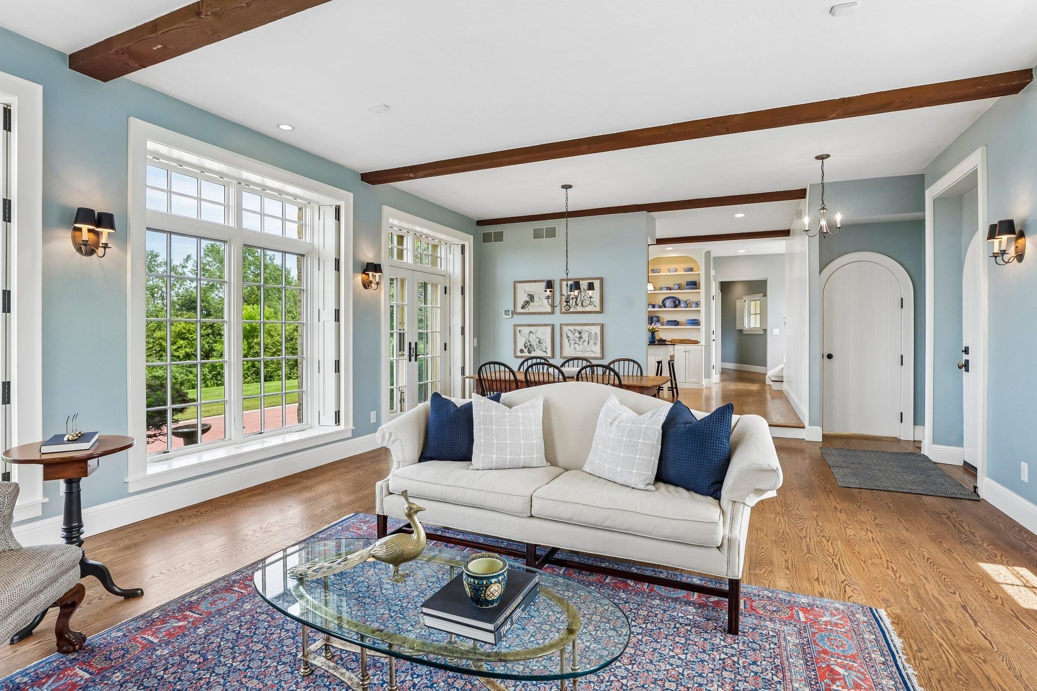 6837 Woodland Drive