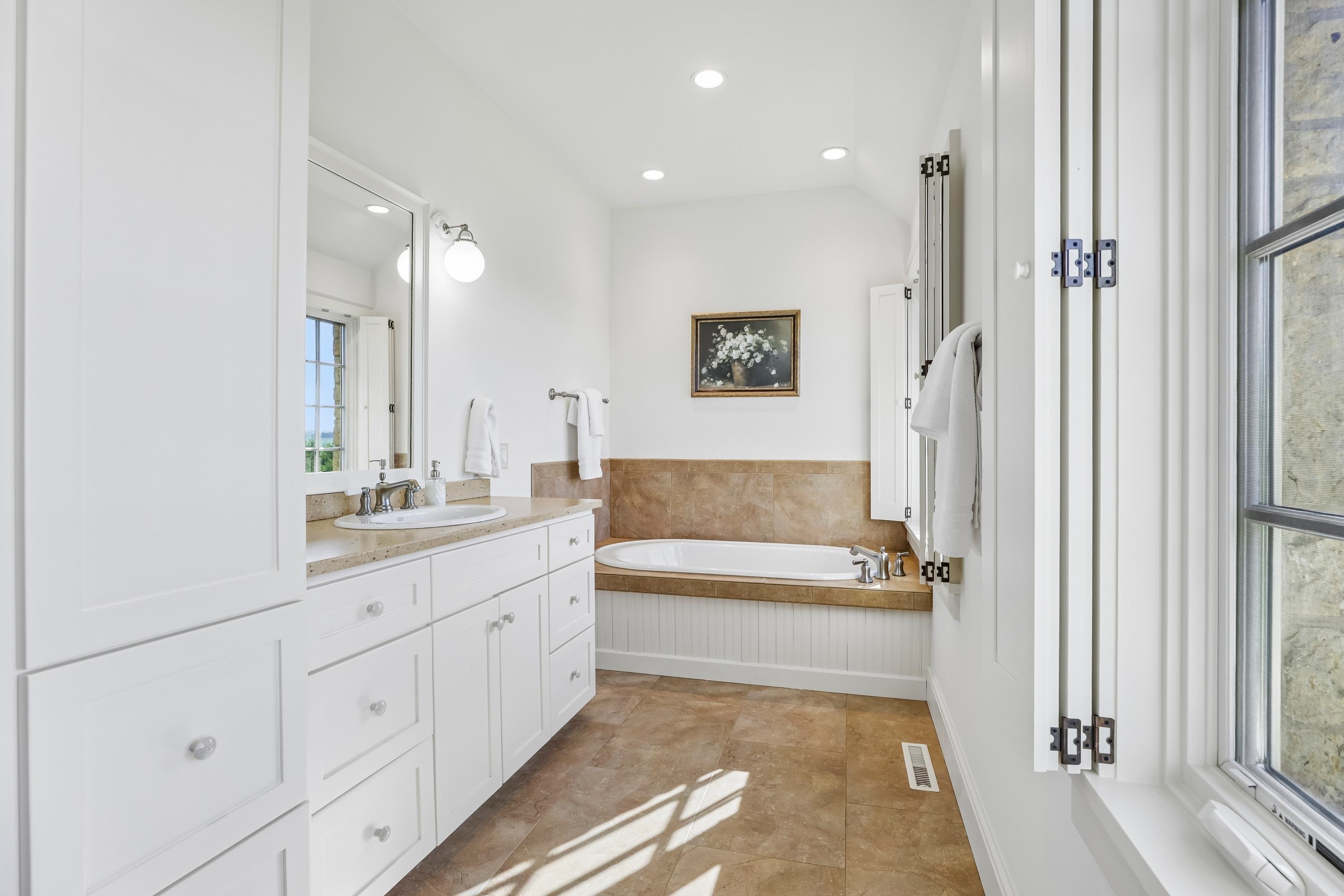 6837 Woodland Drive