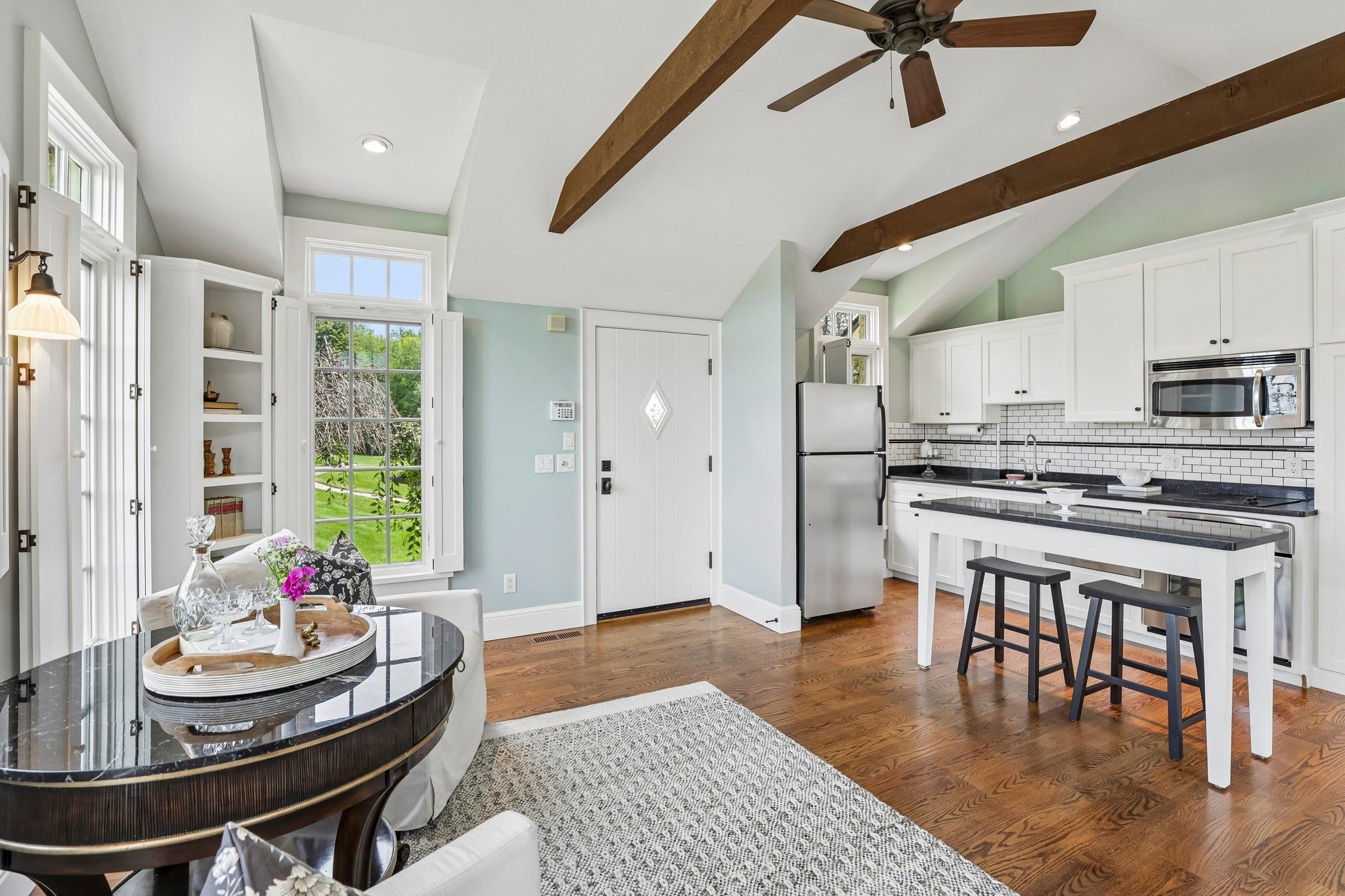 6837 Woodland Drive