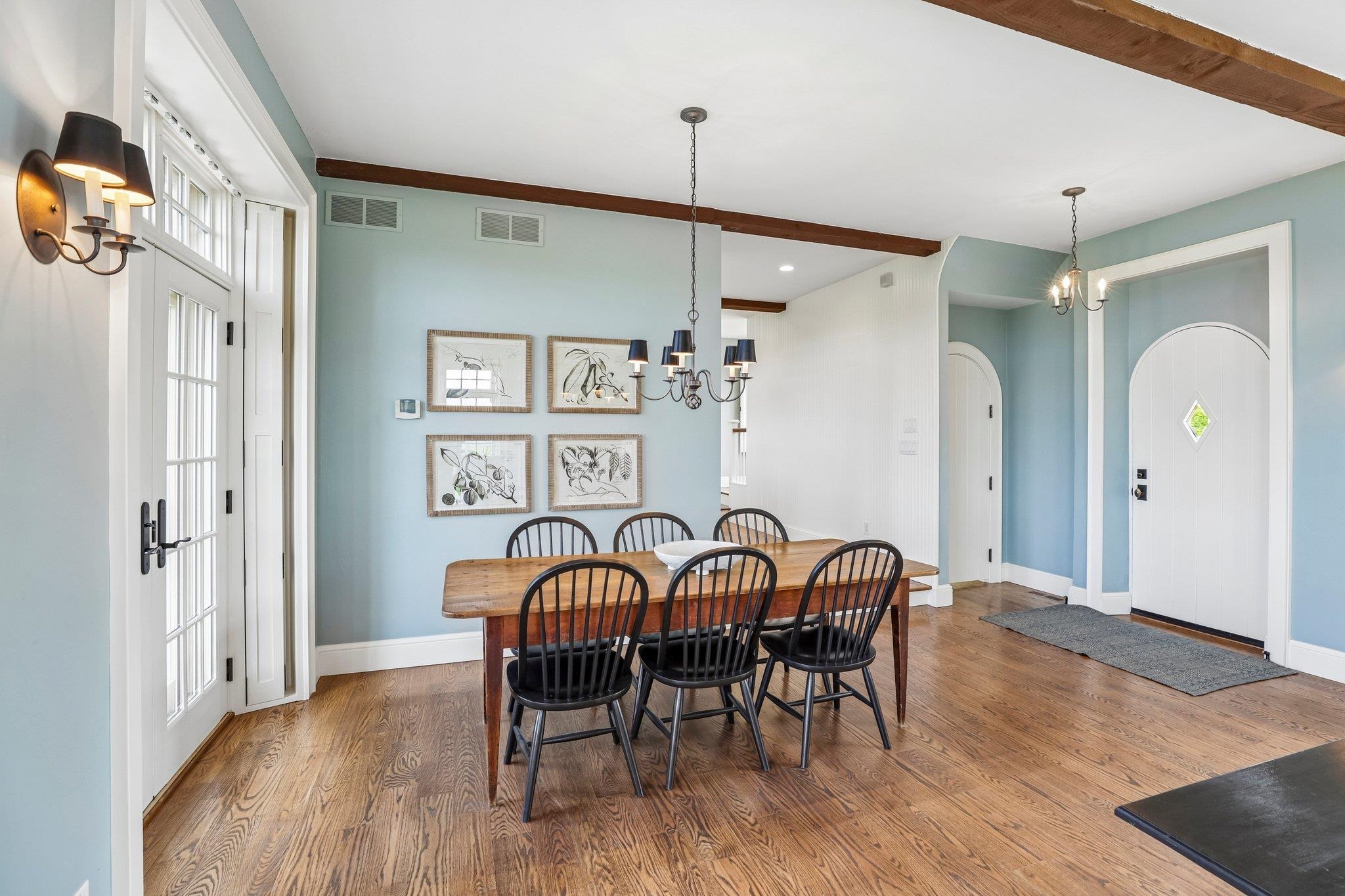 6837 Woodland Drive