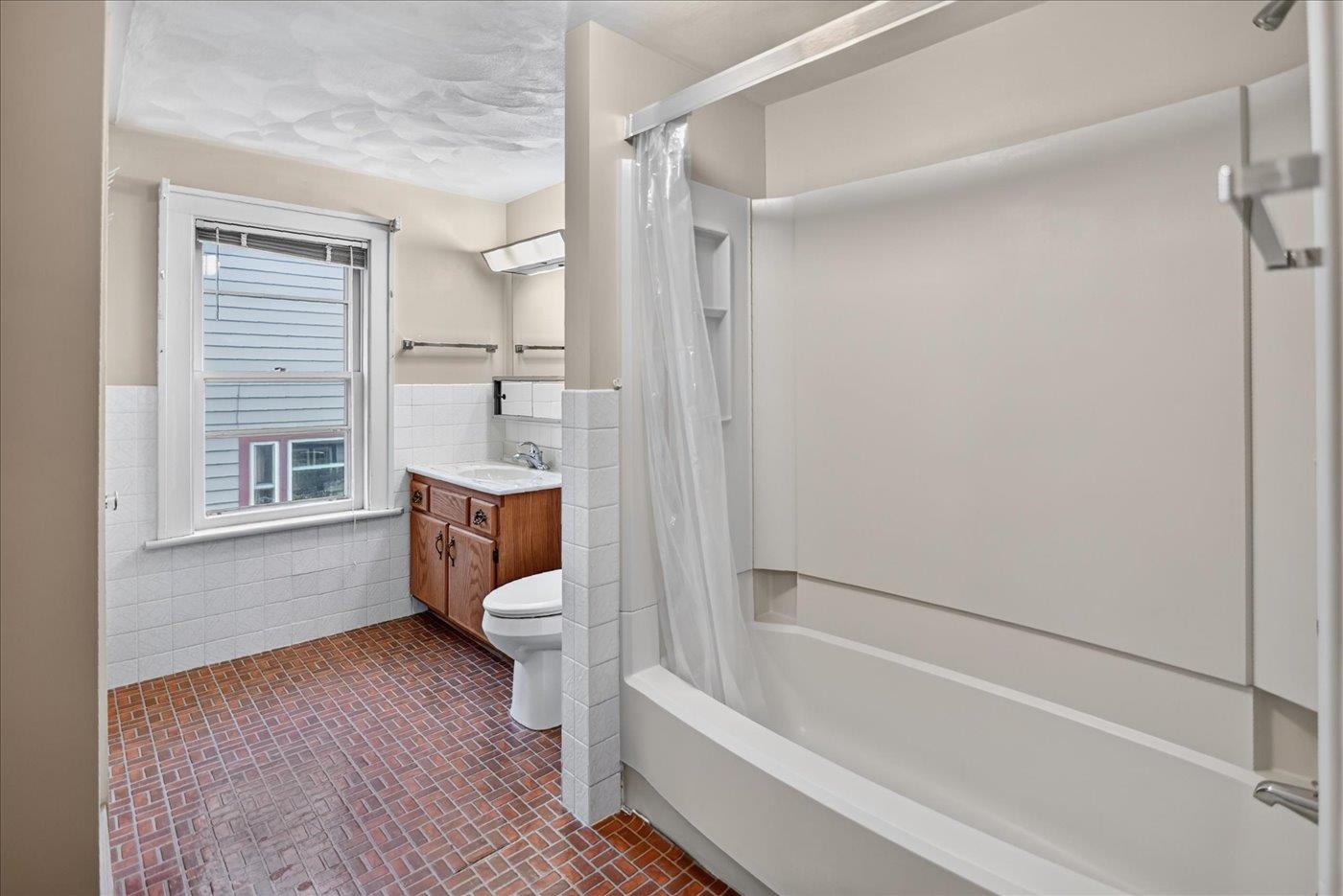 106 S 8th Street