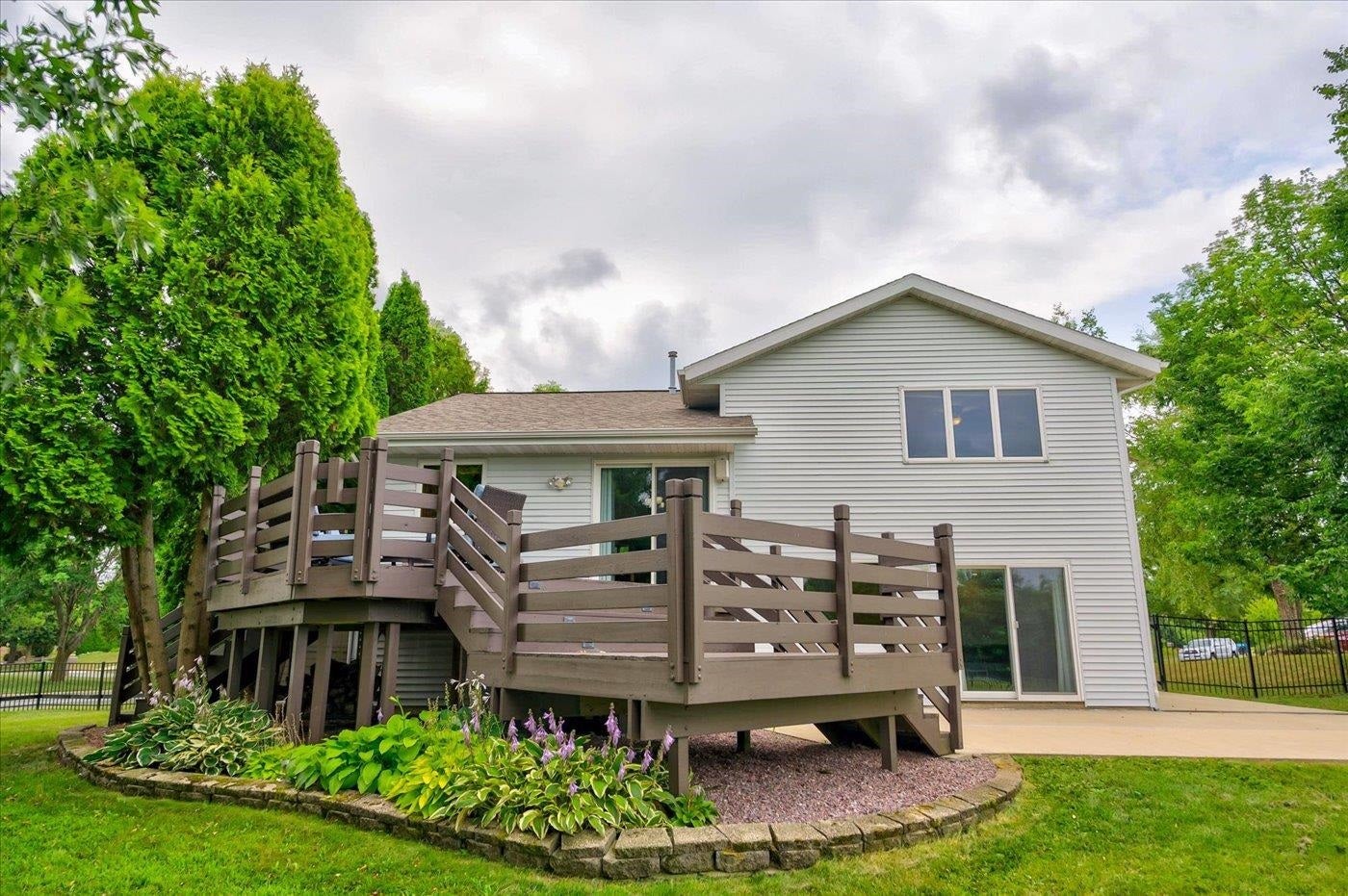 5117 Leanne Lane