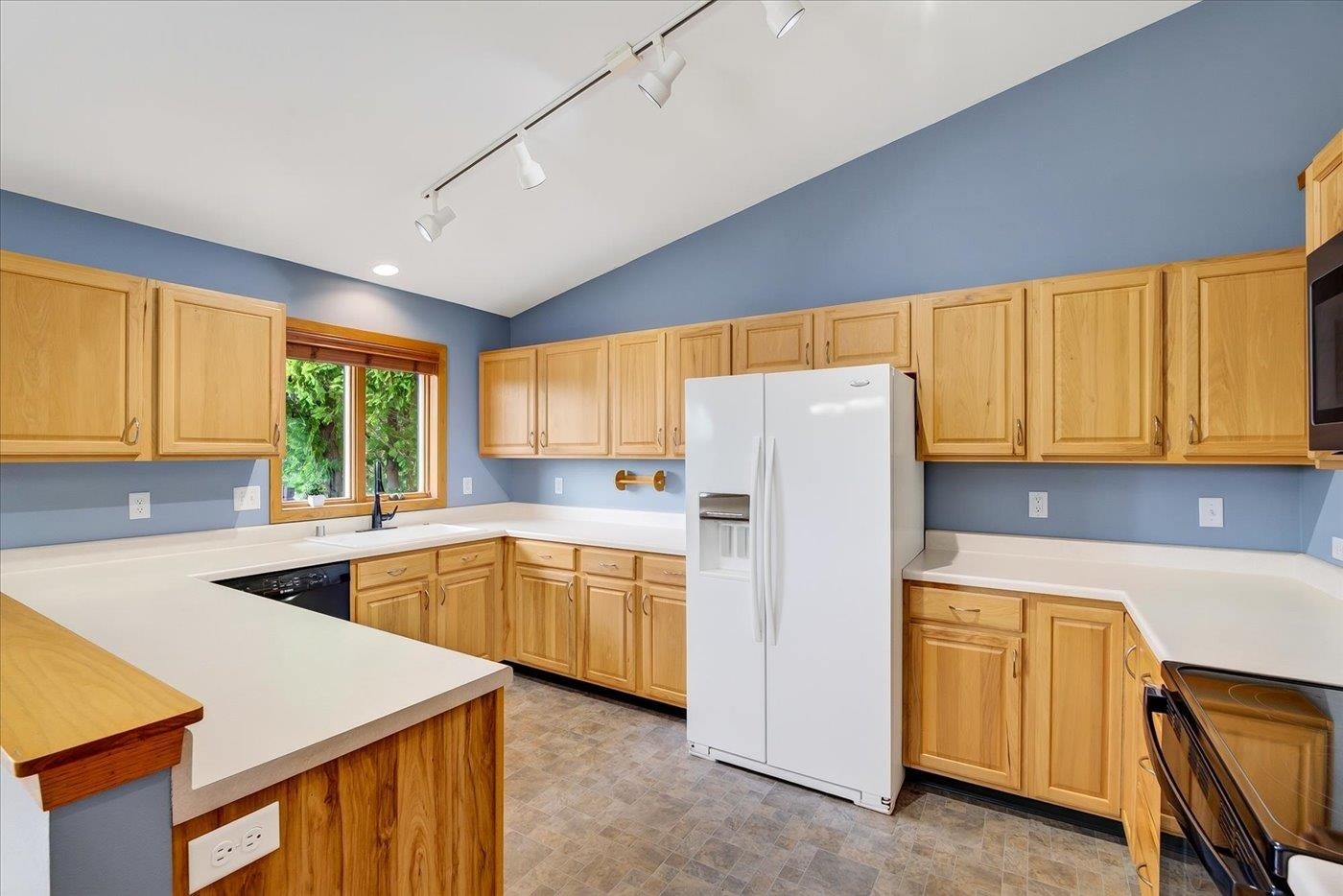 5117 Leanne Lane