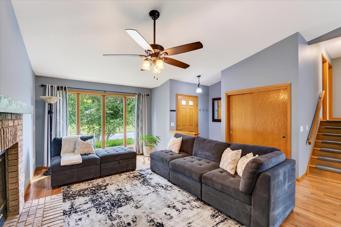 5117 Leanne Lane