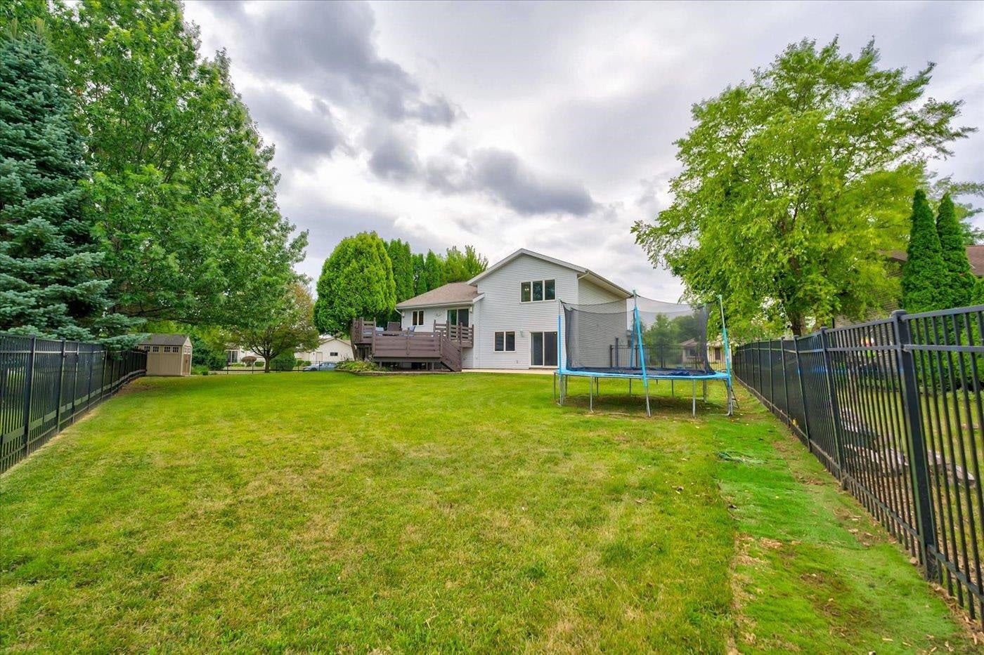 5117 Leanne Lane