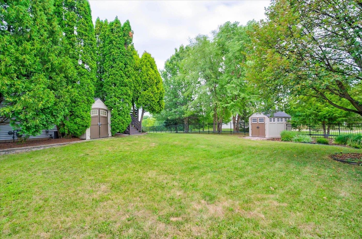 5117 Leanne Lane