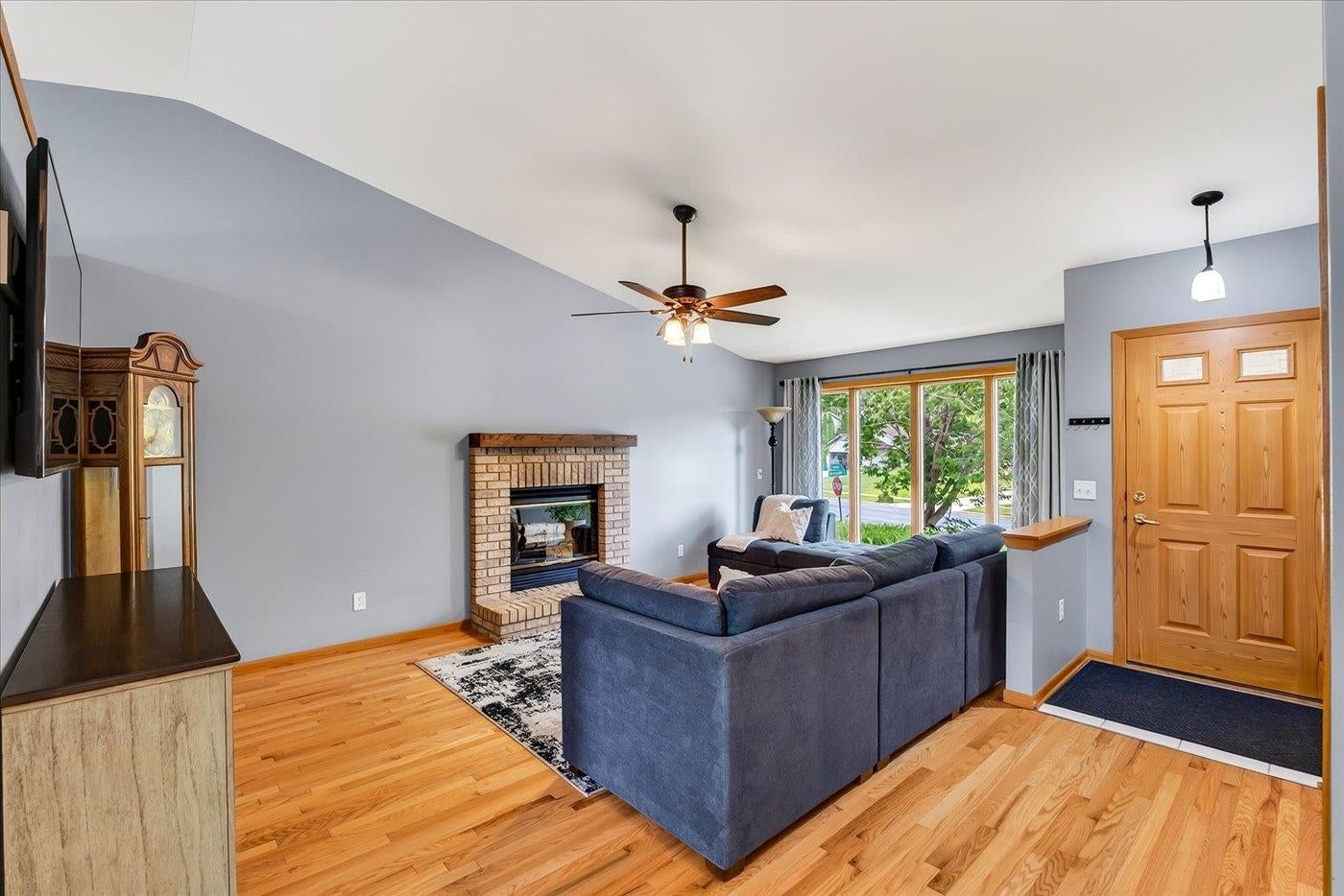 5117 Leanne Lane