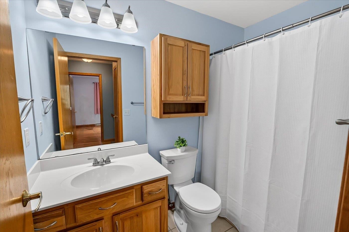 5117 Leanne Lane