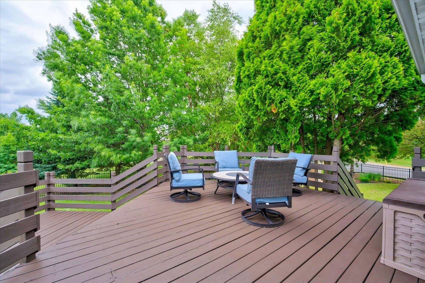 5117 Leanne Lane