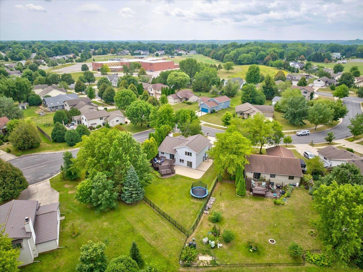 5117 Leanne Lane