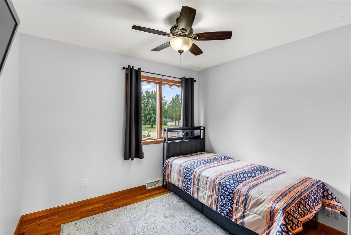 5117 Leanne Lane