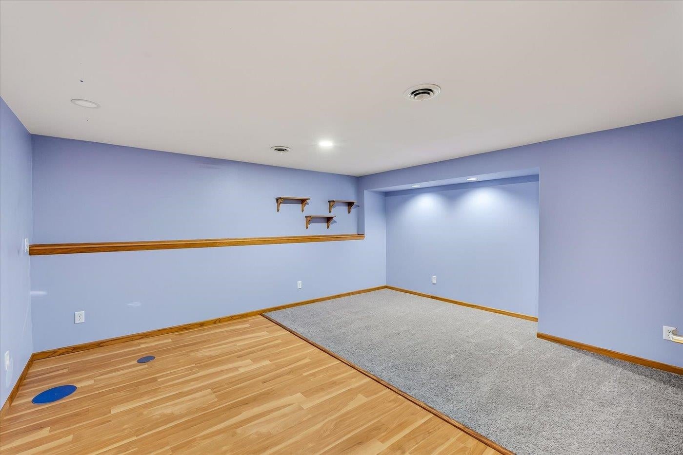 5117 Leanne Lane
