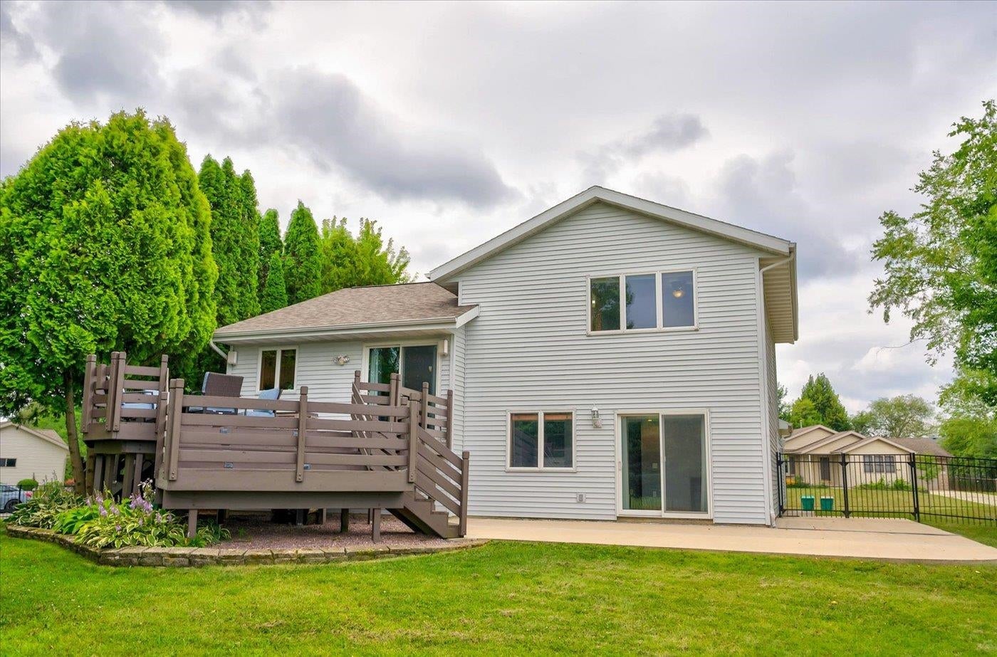 5117 Leanne Lane