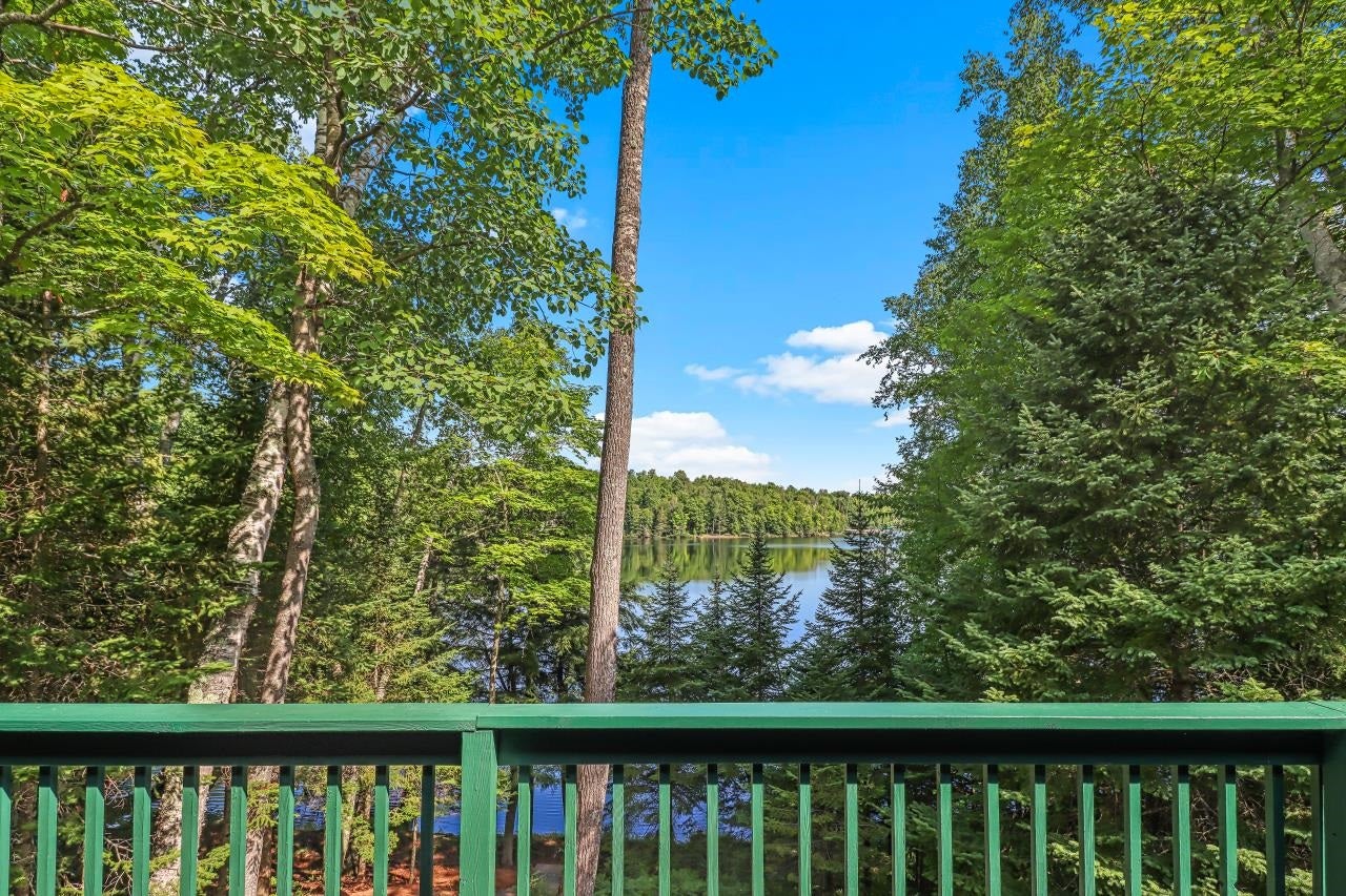 7067 Island View Road