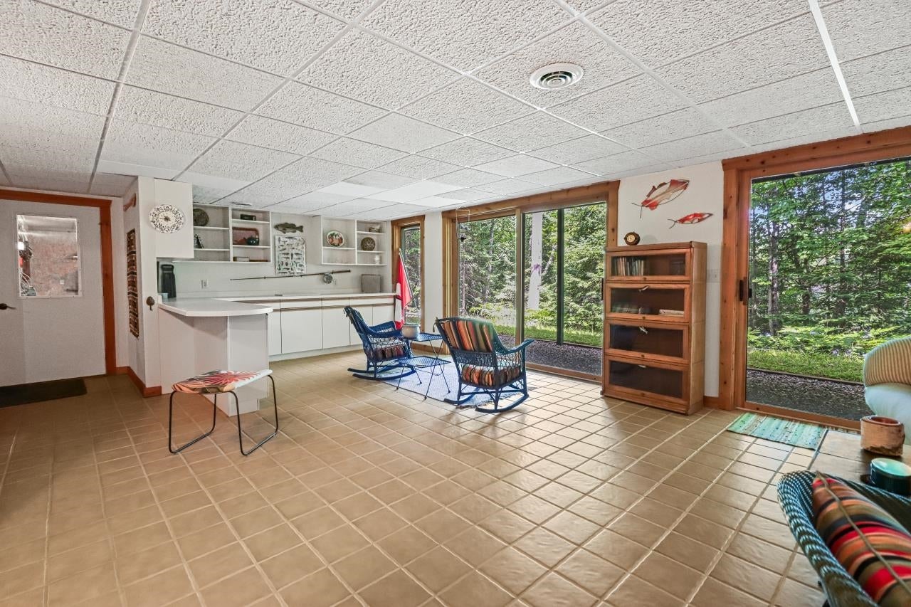 7067 Island View Road