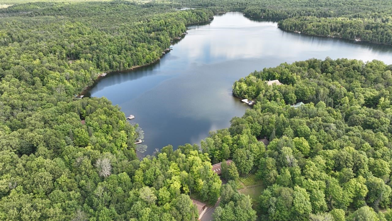 7067 Island View Road