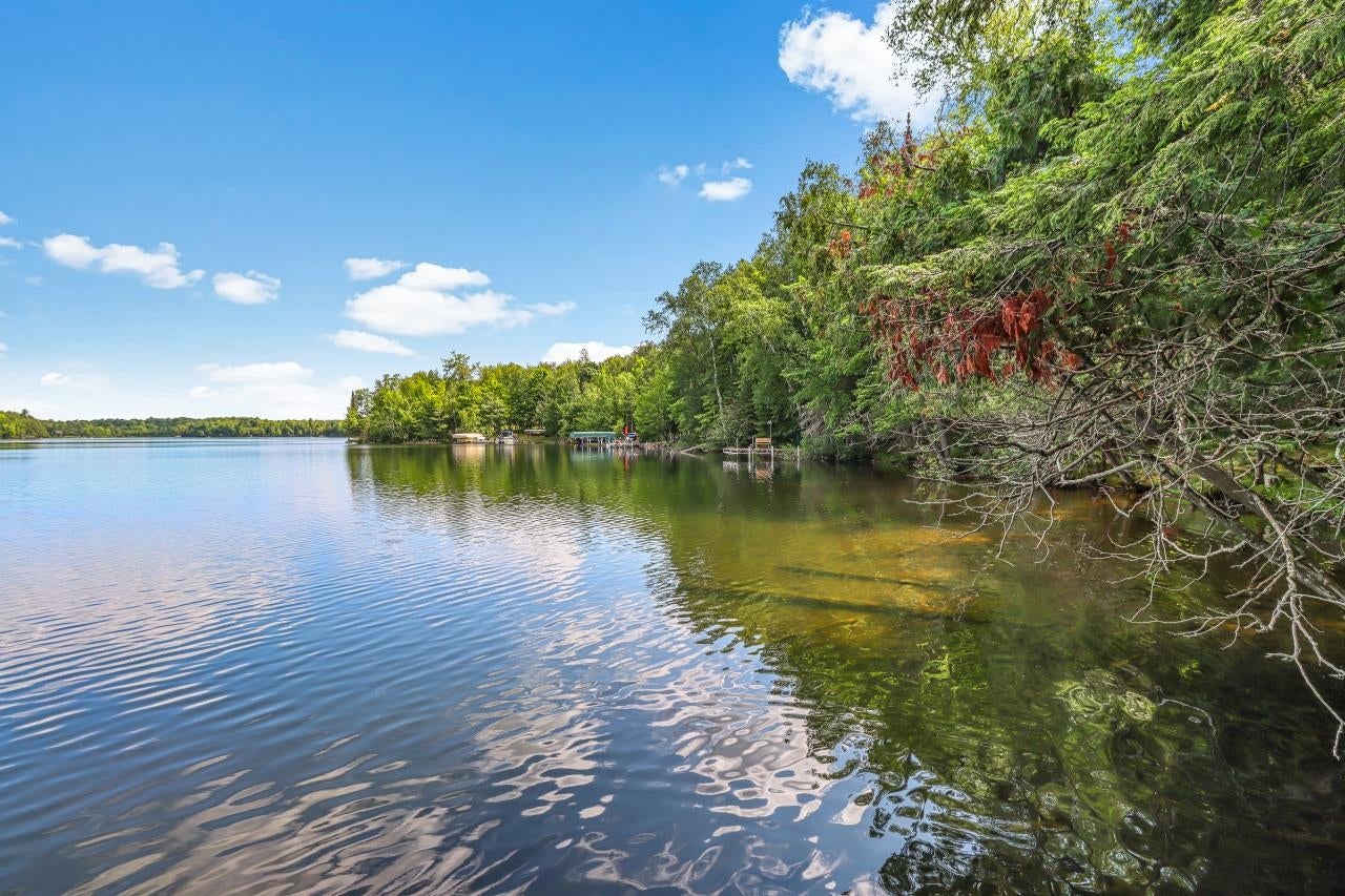 7067 Island View Road