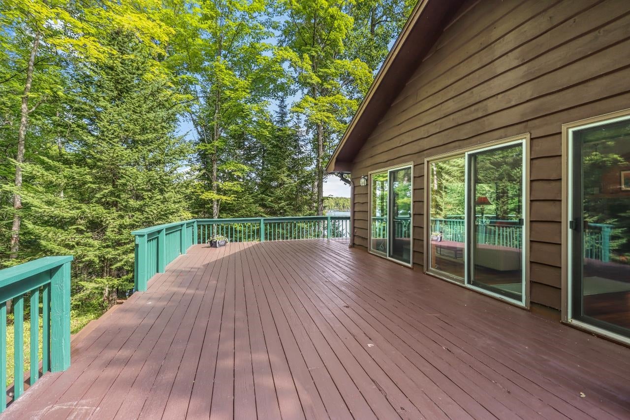 7067 Island View Road