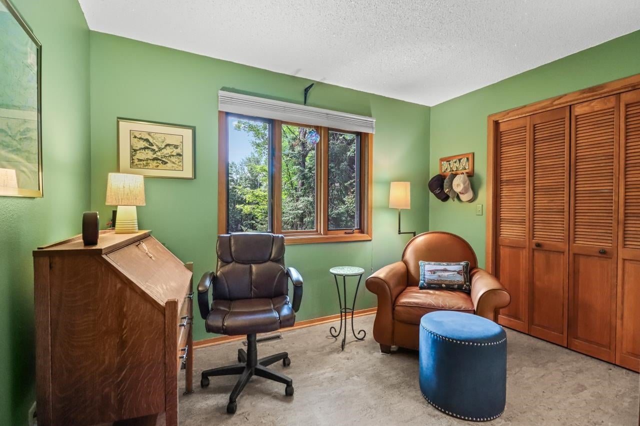 7067 Island View Road