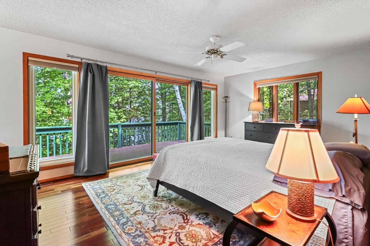 7067 Island View Road