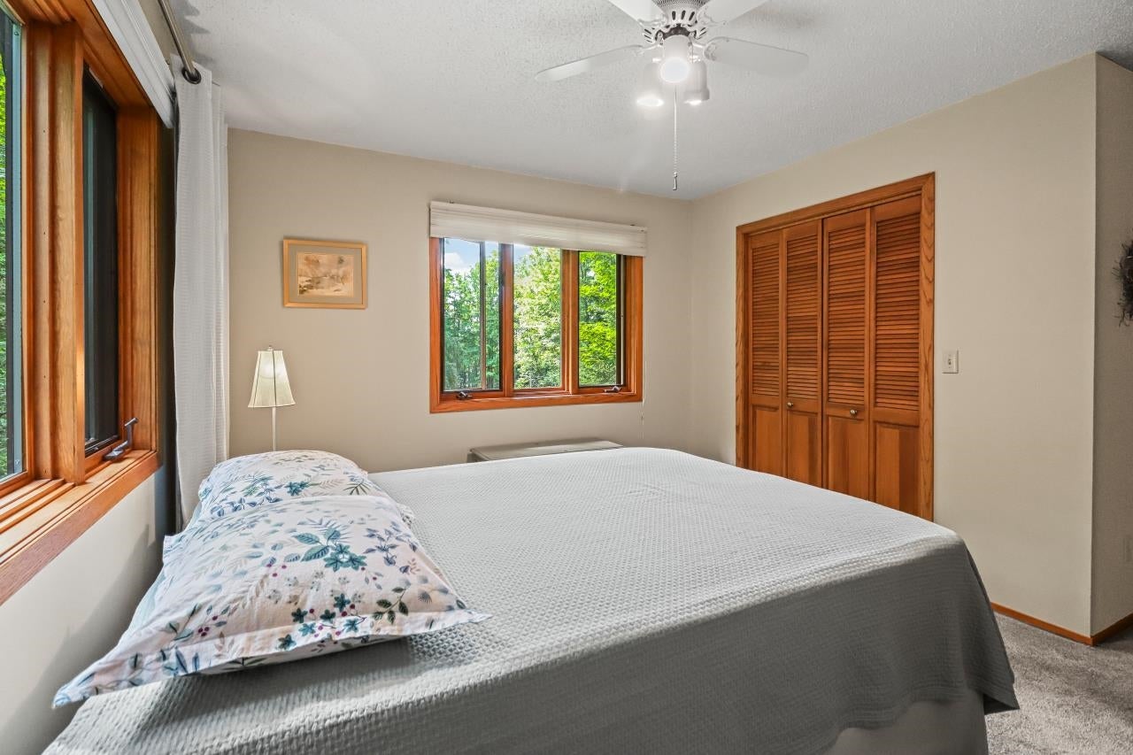 7067 Island View Road