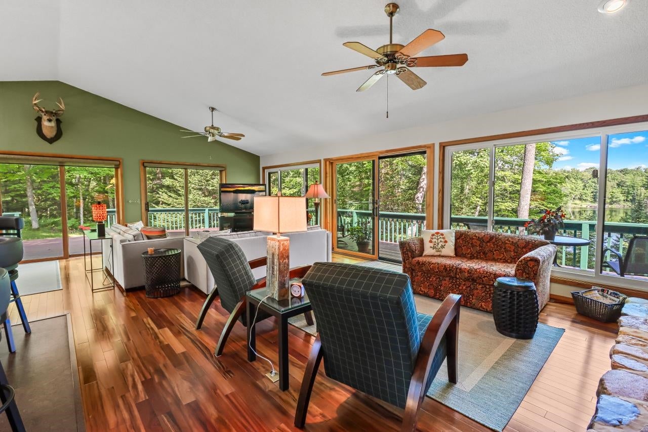 7067 Island View Road