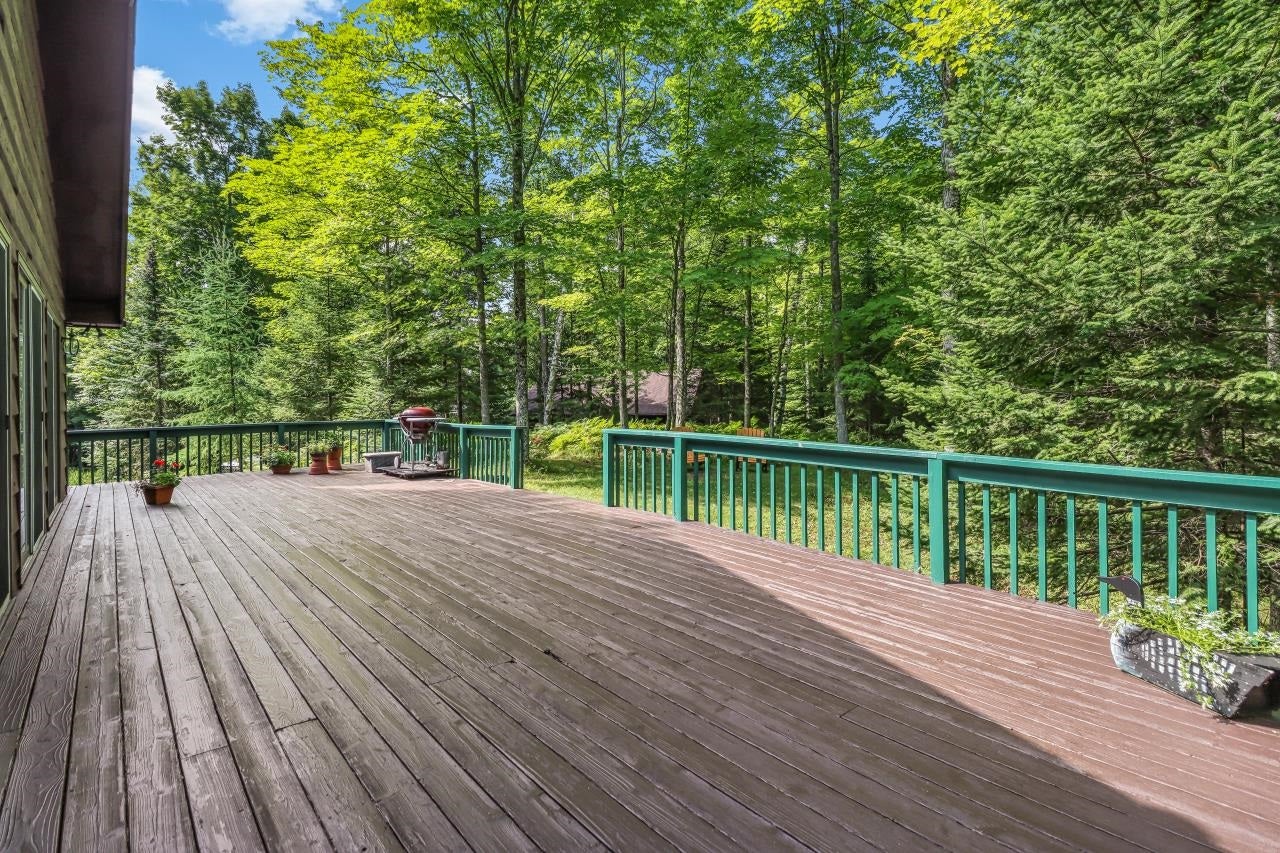 7067 Island View Road